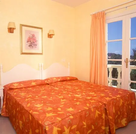Adonis Castalia-brezos Otel 3*
